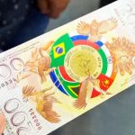 Presentan billete de 200 rublos del BRICS en el Foro Económico Internacional de San Petersburgo