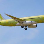 El avión ruso SSJ 100 fabricado con componentes nacionales realiza su segundo vuelo