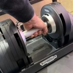 Probamos las mancuernas inteligentes que agrupan 12 pesas en una: optimización de espacio y sigue tus ejercicios