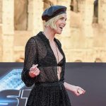 Charlize Theron reaparece así de feliz… ¿y enamorada?