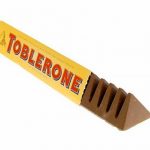 El icónico chocolate Toblerone perderá su clásico logotipo