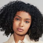Disney hace historia al contratar a Yara Shahidi como Tinkerbell