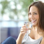 ¿Cuánta agua debes beber al día?