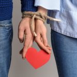 ¿Amas o dependes? 5 signos que te alertan de una dependencia emocional tóxica