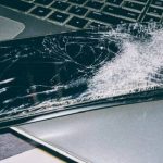 Las pantallas de teléfonos se harían tan resistentes como el diamante