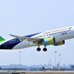 El C919, rival chino de Boeing y Airbus, completa su primer vuelo comercial
