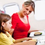 ¿Por qué la comida de avión sabe distinta?