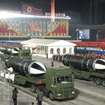 Corea del Norte muestra durante un desfile militar un nuevo misil balístico que puede ser lanzado desde submarinos