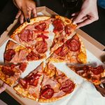 Acertijo de lógica ,comiendo pizzas