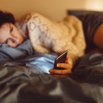 ¿Qué consecuencias tiene dormir tarde?