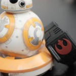 Este reloj de Star Wars permite controlar al robot BB-8