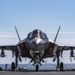 Un F-35B del Reino Unido prueba la carga del “modo bestia”