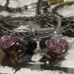 Vuelven los auriculares con cable y pisan fuerte: los oyentes empiezan a primar calidad sobre conveniencia