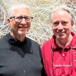 Bill Gates y Linus Torvalds llevaban 30 años siendo rivales. Lo gracioso es que acaban de conocerse y se han hecho un selfie