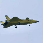 Las imágenes muestran el caza J-20 equipado con nuevos motores