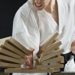 ¿Quién golpea más fuerte, un karateka o un boxeador?