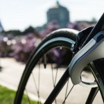 Este candado para bicicleta hará que la tengas controlada y se desbloquea solo