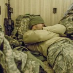 Aprende a dormirte mucho más rápido con esta rutina de meditación creada por militares