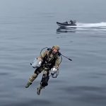 Militares británicos prueban con éxito trajes voladores y muestran cómo podrían ser las operaciones militares del futuro