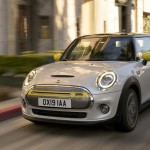El MINI Cooper SE es el nuevo coche eléctrico de MINI, con hasta 270 kilómetros de autonomía