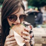 ¿Por qué no puedo dejar de comer?