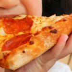 El daño que ocasiona en la salud de los niños una dieta de comida rápida