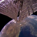 Un satélite impulsado por la luz solar cumple 30 meses en órbita