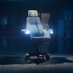 Volkswagen presenta una silla de oficina motorizada con luces y bocina, que se conduce con los pies