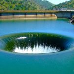 Socavones: los desagües del planeta