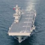 El tercer LHD tipo 075 de la Armada china realiza un entrenamiento operativo.