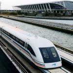 China empieza a probar con pasajeros su primer tren de levitación magnética