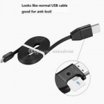 Este cable USB parece normal, pero tiene GPS y un micrófono en su interior