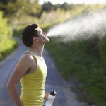 ¿Por qué los futbolistas escupen el agua?